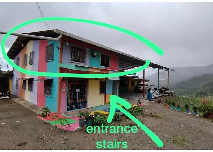 Mak Homestay Upstairs With 5 Bedrooms