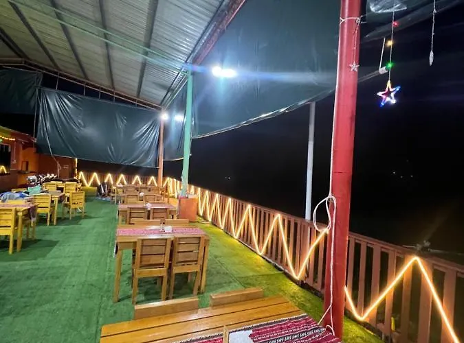 Mak Homestay Upstairs With 5 Bedrooms